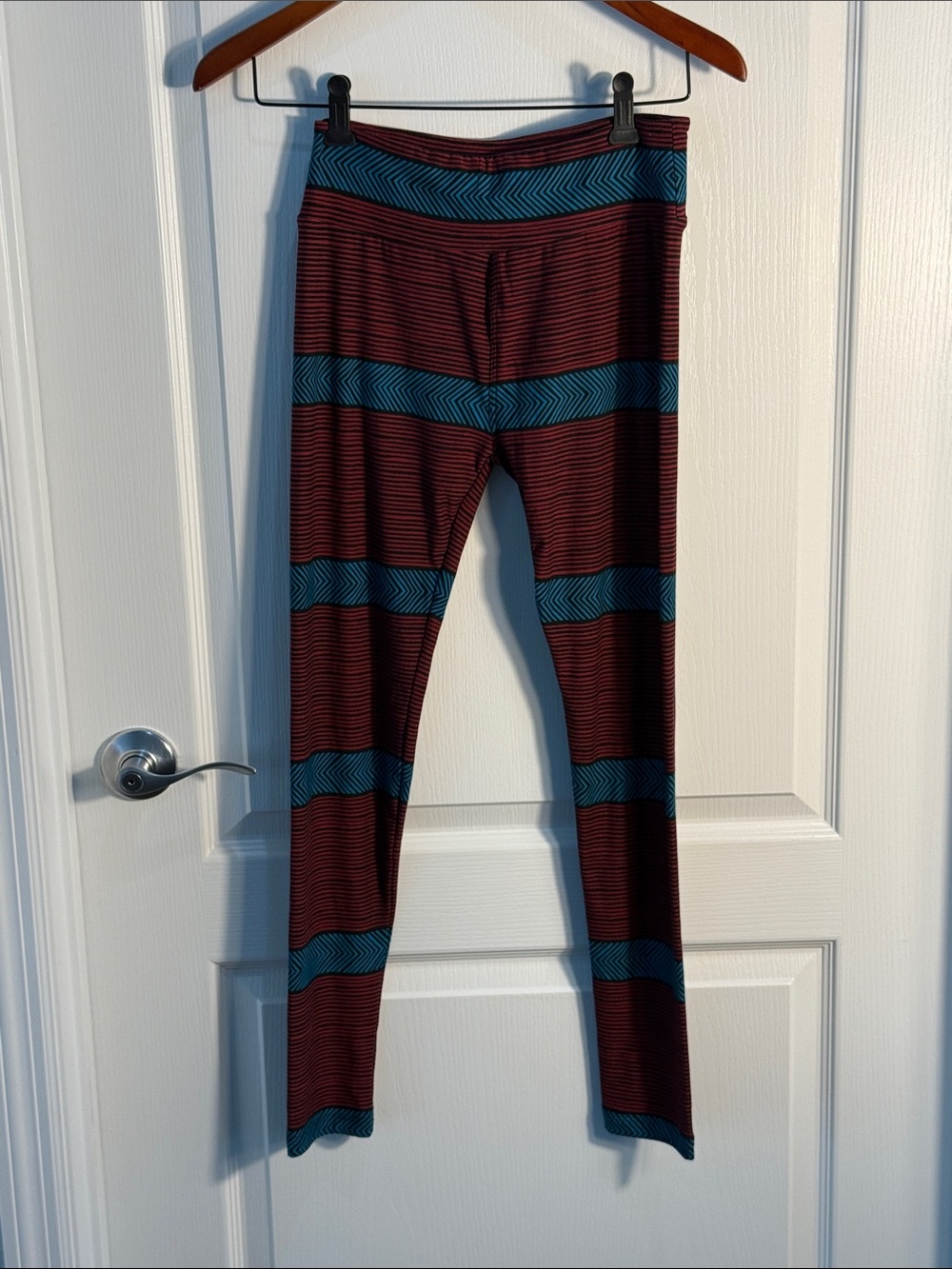 LuLaRoe Striped Leggings in Burgundy and Teal One Size NWOT